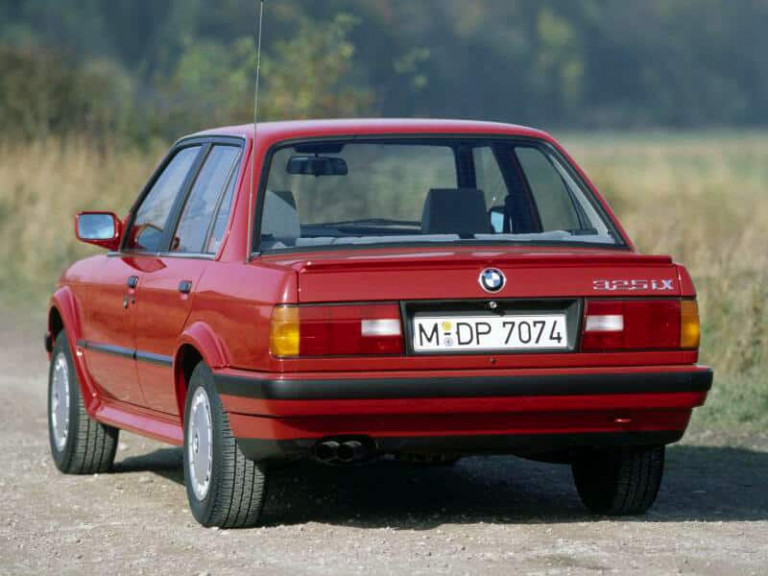 BMW Série 3 E30 325iX 4 portes -1988