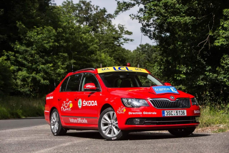 Skoda Superb Tour de France - source L'Argus