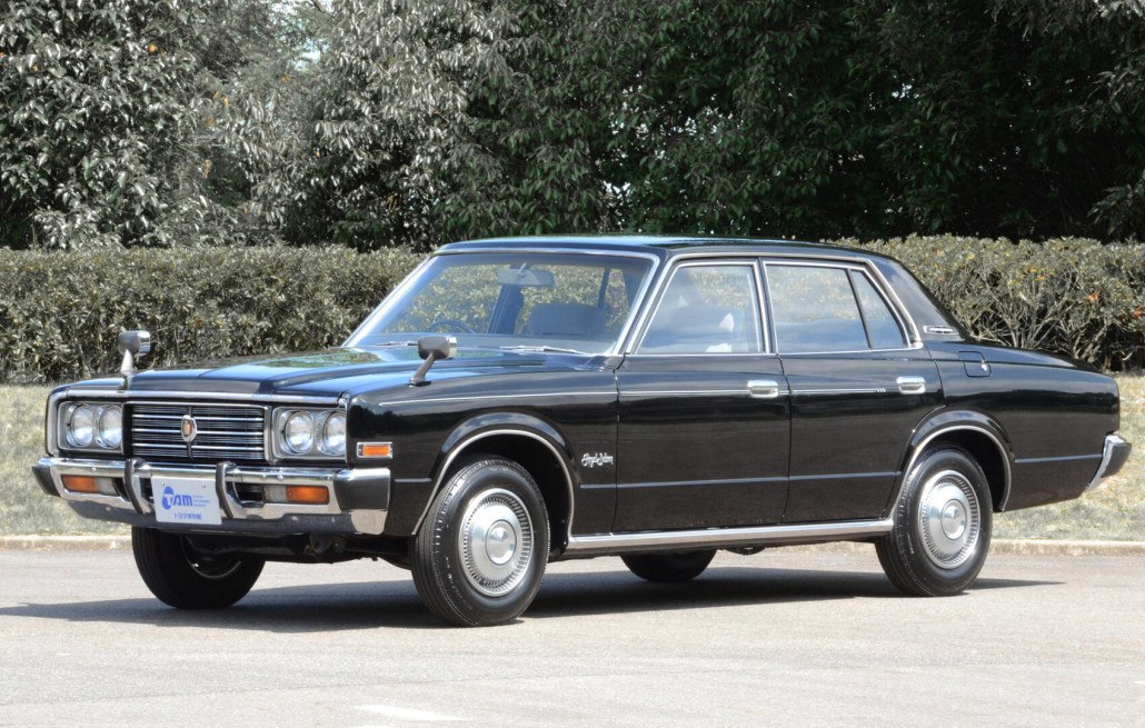 Toyota crown s80