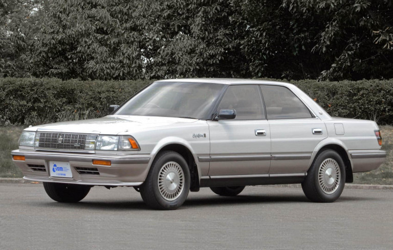 Toyota Crown S130 Royal Saloon hard top 1987-1991