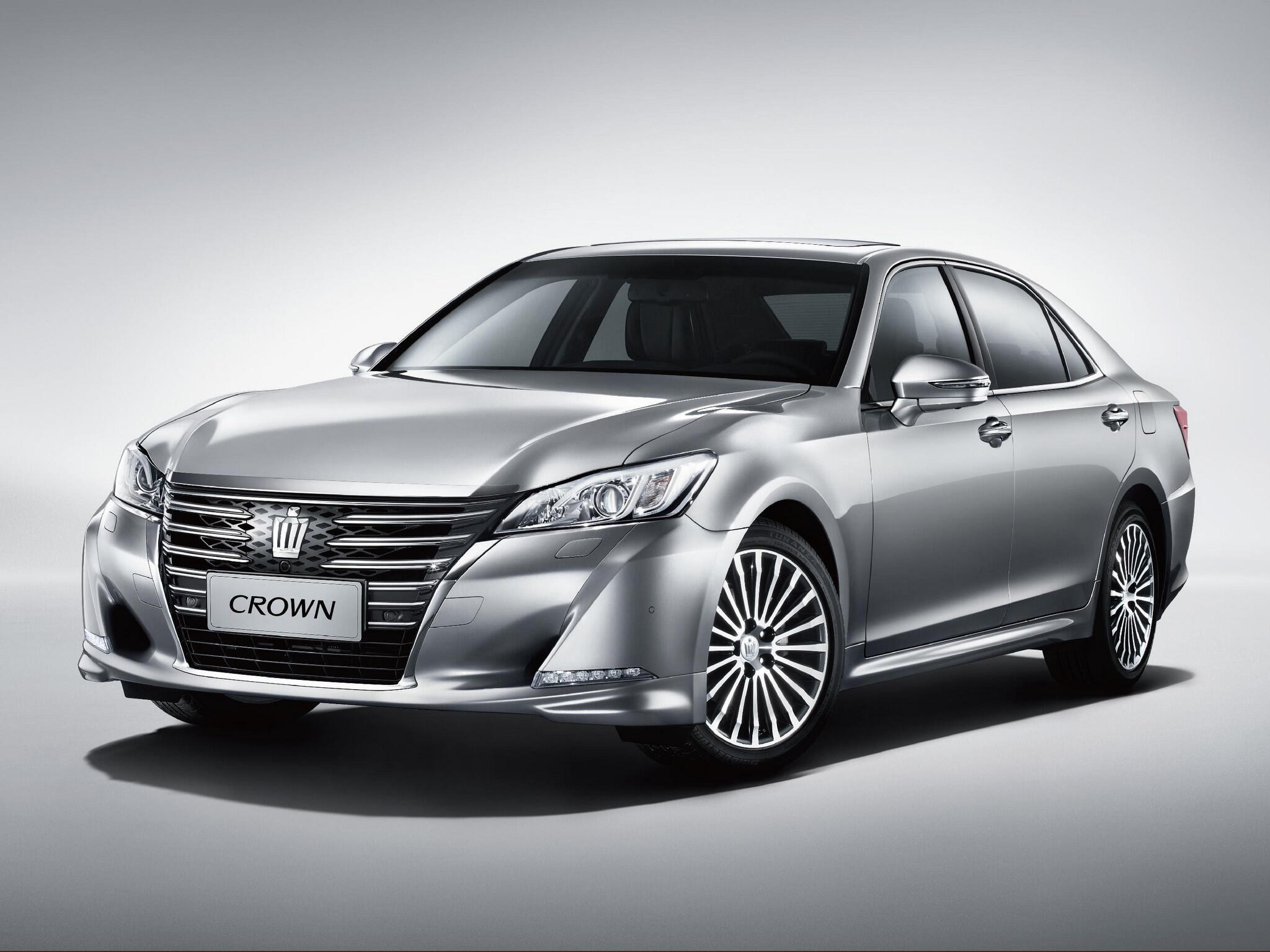 Toyota Crown S210 Chine depuis 2015 | Auto Forever