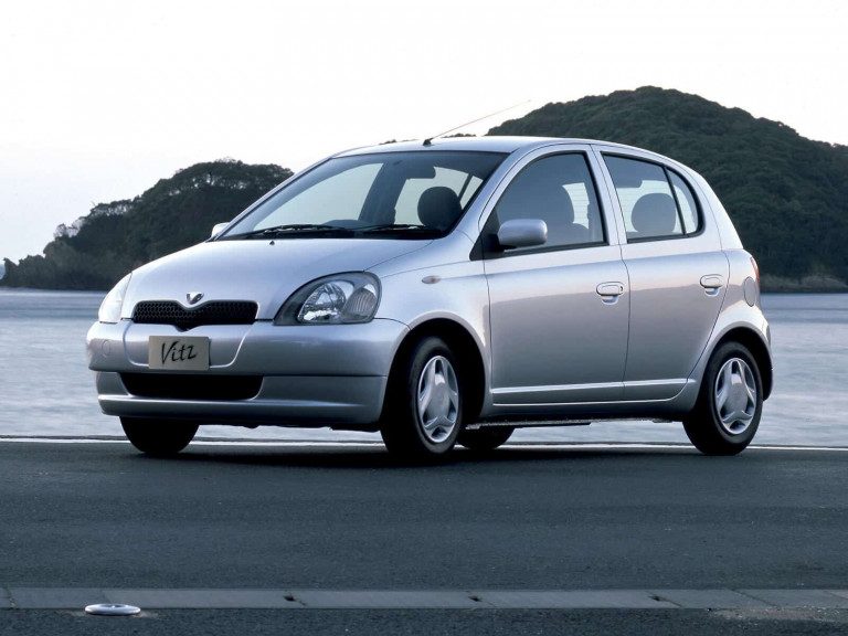 Toyota Vitz 2000 - Toyota Yaris Japon