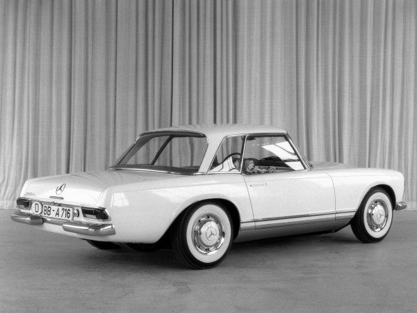 Mercedes-Benz 220SL concept 1962 vue AR - photo Mercedes-Benz