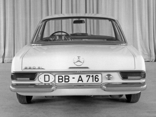 Mercedes-Benz 220SL concept 1962 face AR - photo Mercedes-Benz