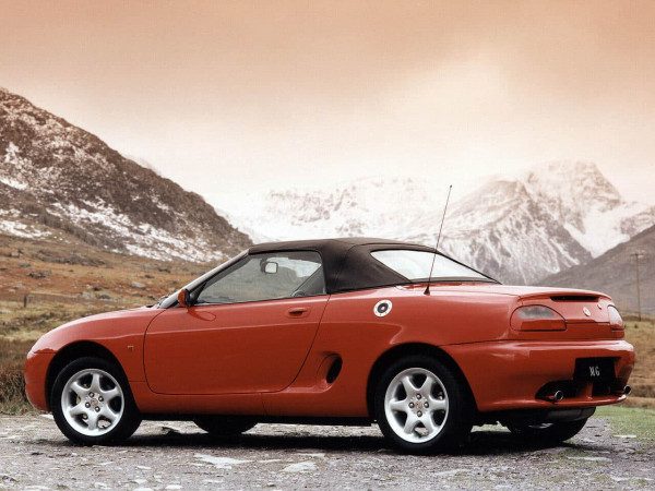 MGF 1995-1999 vue arrière avec capote - photo MG