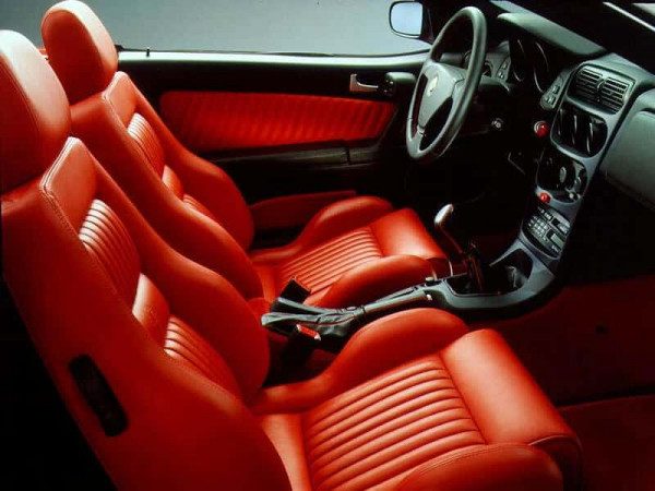 Alfa Romeo GTV 1995-1998 - intérieur