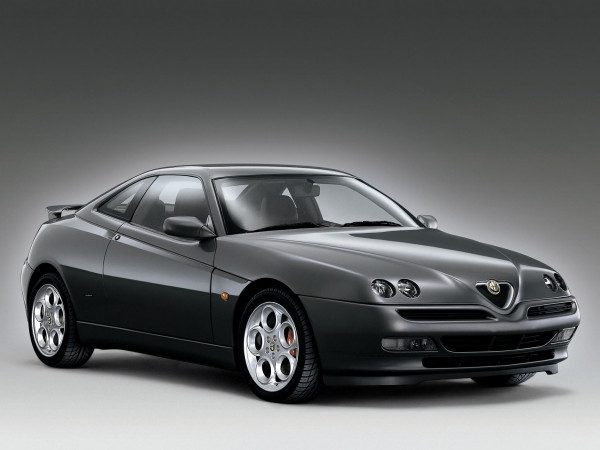 Alfa Romeo GTV 1998-2003 - vue avant