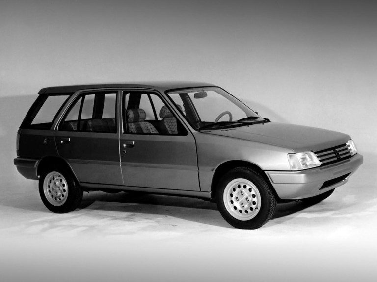Peugeot 205 Verve Pininfarina 1984 - photo Pininfarina