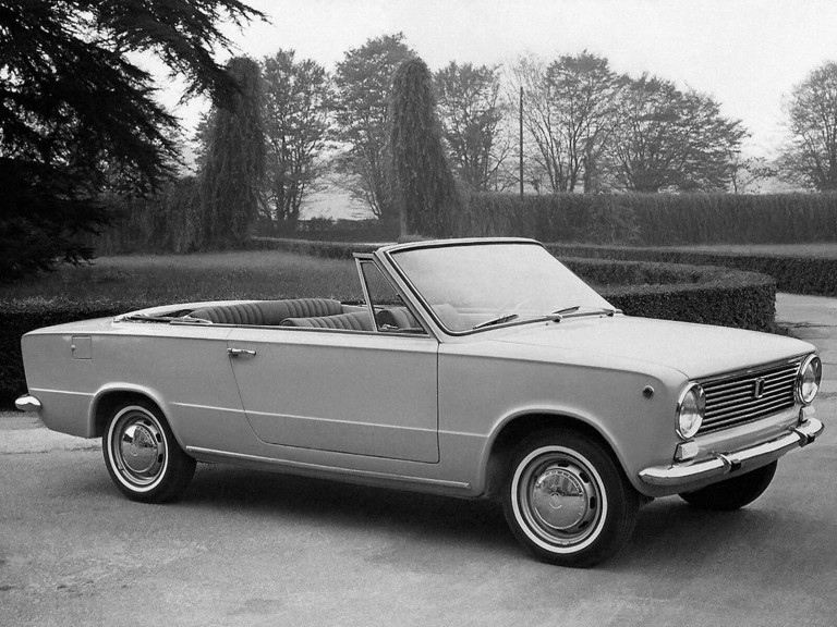 Fiat 124 Cabriolet Touring 1966 - photo : auteur inconnu