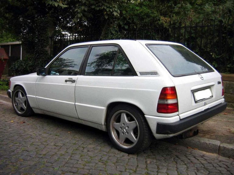 Mercedes 190E City Schulz vue AR 1990 - photo : auteur inconnu