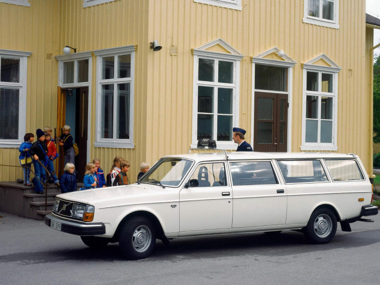 Volvo 245 Transfer Taxi 1979-1981 - photo Volvo