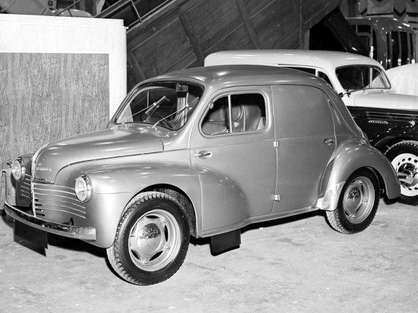 Renault 4CV Commerciale 1948-1952 - photo Renault