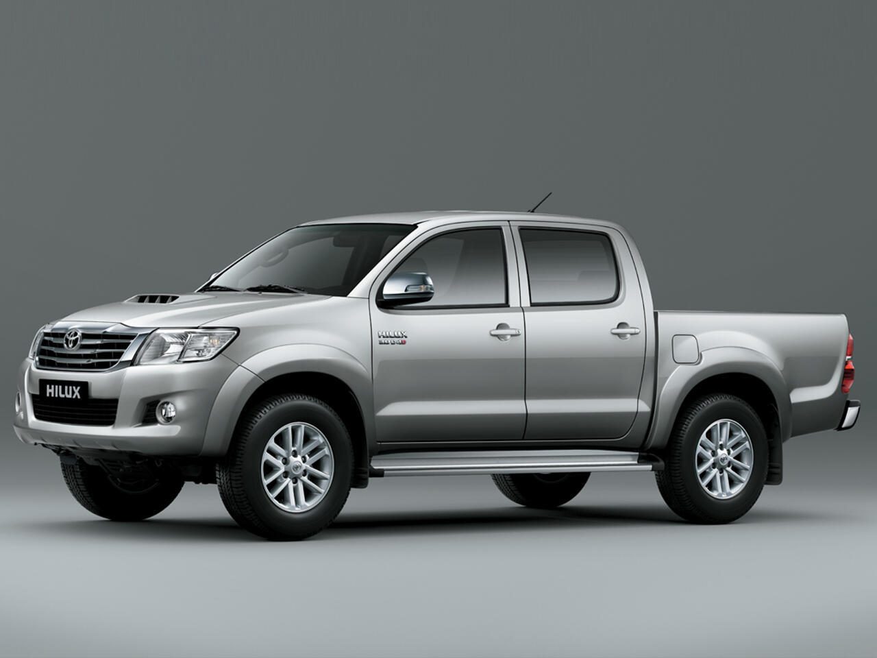 Toyota Hilux 2011 - photo Toyota | Auto Forever