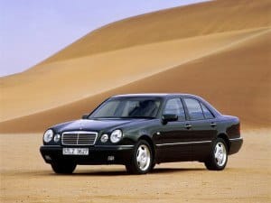 Mercedes-Benz Classe E 1995 - photo Mercedes-Benz