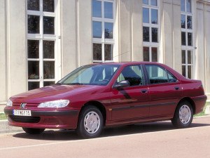 Peugeot 406 1995 - photo Peugeot