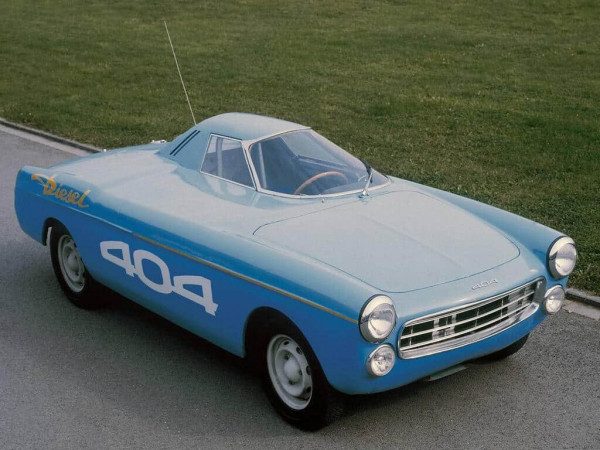 Peugeot 404 Diesel prototype de record juin 1965 - photo Peugeot