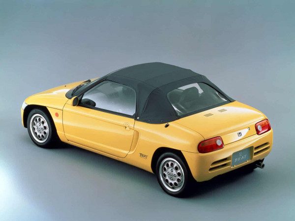 Honda Beat 1991-1996 vue AR capotée - photo Honda