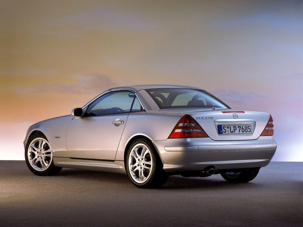 SLK Final Edition 2003-2004 vue AR toit en place – photo Mercedes-Benz ...