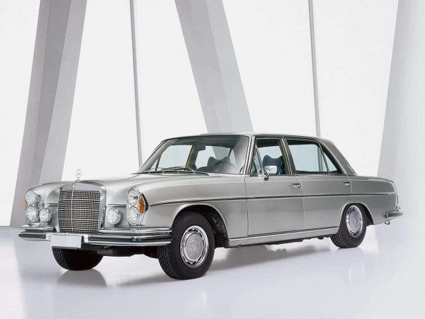 Mercedes-Benz 300 SEL 6,3 (W109) vue AV 1968-1972 - photo Mercedes-Benz