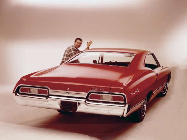Chevrolet Impala 1966-1967 coupé fastback hard top 2p vue AR - photo Chevrolet