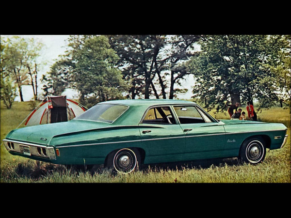 Chevrolet Bel Air 1967-1968 berline 4 portes vue AR - photo Chevrolet