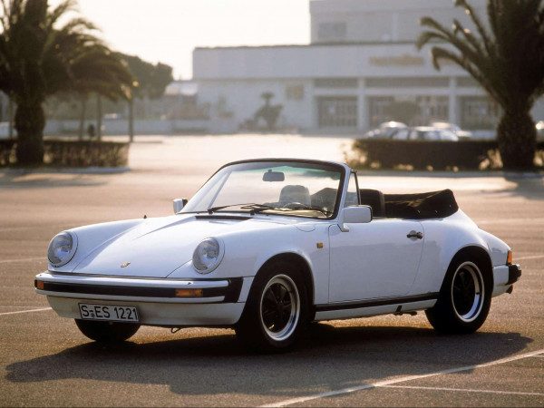 Porsche 911 Cabriolet SC 3.0 1983 vue AV - photo Porsche