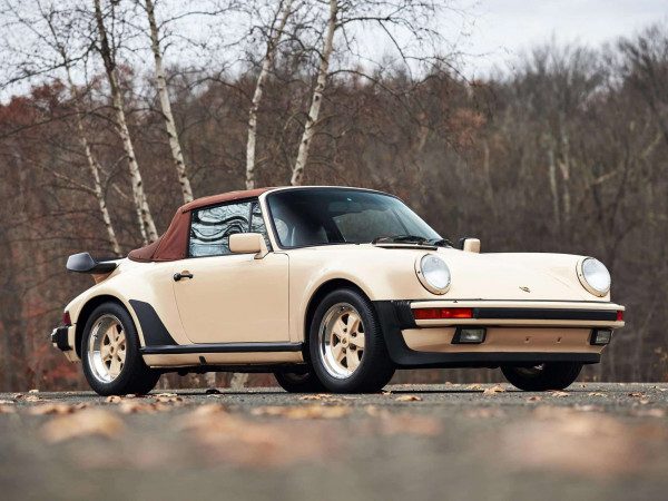 Porsche 911 Cabriolet Turbo US 1987-1989 vue AV - photo : auteur inconnu DR