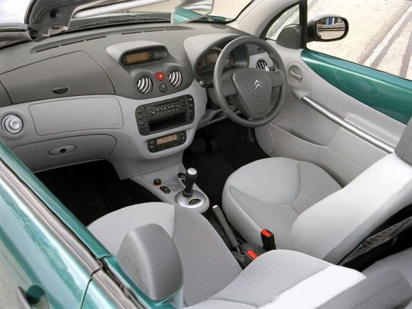 Citroën C3 Pluriel 2002-2008 intérieur conduite à droite - photo Citroën