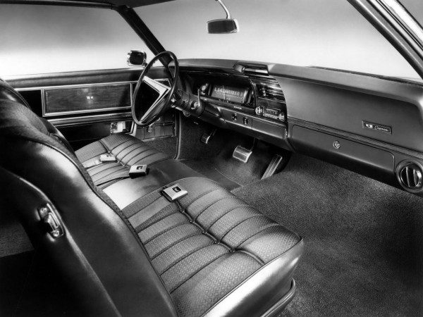 Chevrolet Caprice 1967-1968 Custom Coupe hard top 2p intérieur - photo Chevrolet