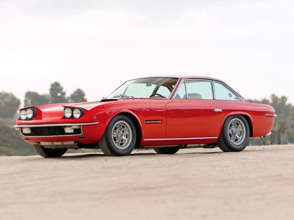 Lamborghini Islero 400 GTS 1969-1970 vue AV avec phares relevés - photo Robin Adams RM Auctions