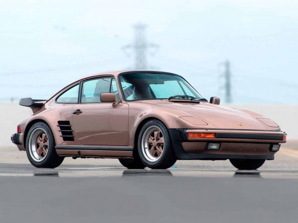 Porsche 911 Turbo Flachbau US 1987-1989 vue AV - photo : auteur inconnu DR