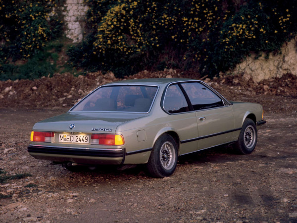 Série 6 E24 1976-1982 vue AR - photo BMW