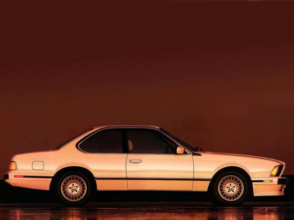 Série 6 E24 version US 1987-1989 profil - photo BMW