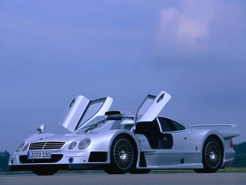 CLK-GTR AMG 1998-1999 vue AV avec portes en élytre ouvertes - photo Mercedes-Benz