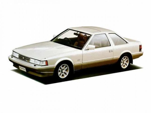 Toyota Soarer 1984-1985 vue AV - photo Toyota