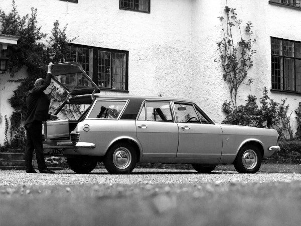 Ford Zephyr Estate Abbott 1966-1972 vue AR - photo Ford