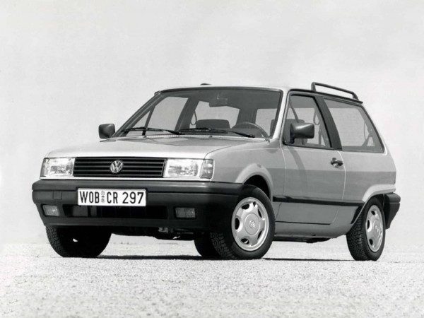 Volkswagen Polo hatchback 1990-1994 vue AV - photo Volkswagen