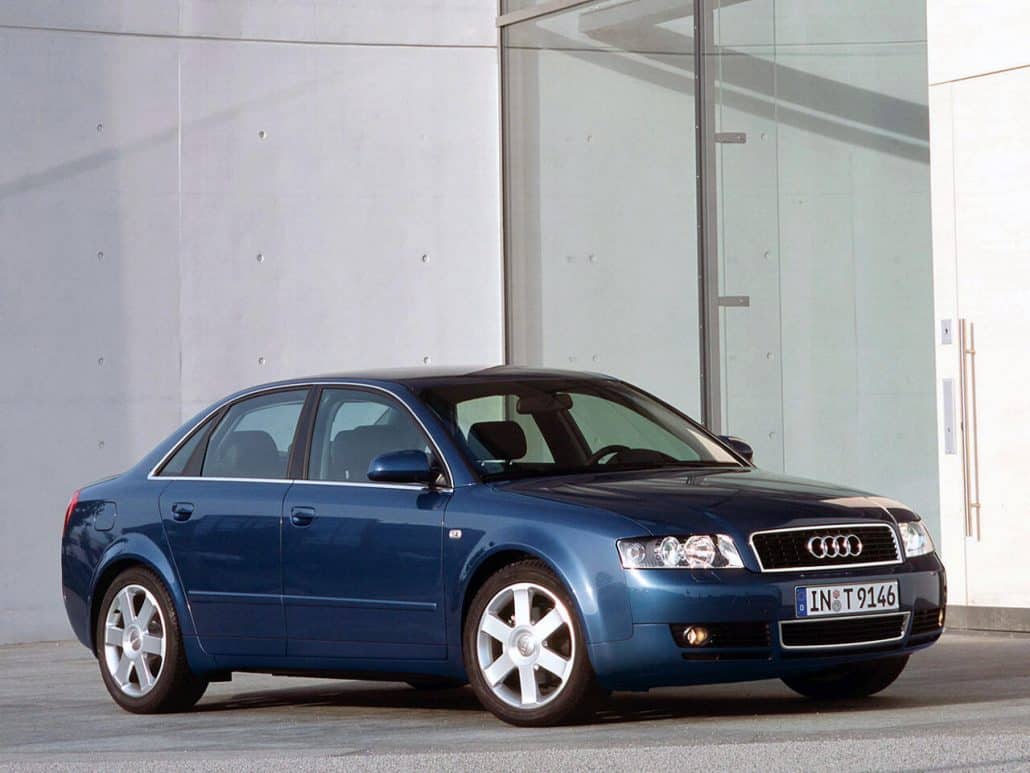 Audi A4 B6 2000-2004 vue AV - photo Audi