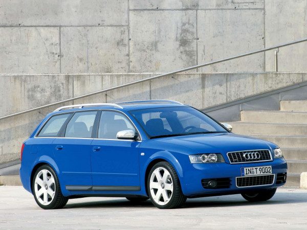 Audi A4 B6 S4 Avant 2002-2004 vue AV - photo Audi