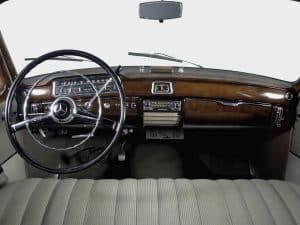 Mercedes-Benz Ponton W180-W128 planche de bord - photo Musée Mercedes-Benz