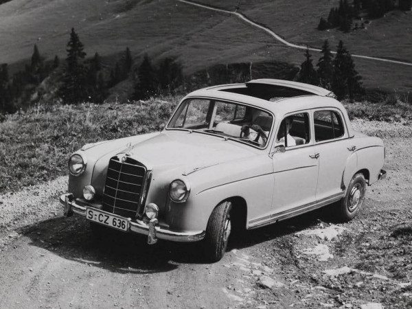 Mercedes-Benz Ponton 220S (W180) découvrable 1956-1959 vue AV - photo Mercedes-Benz