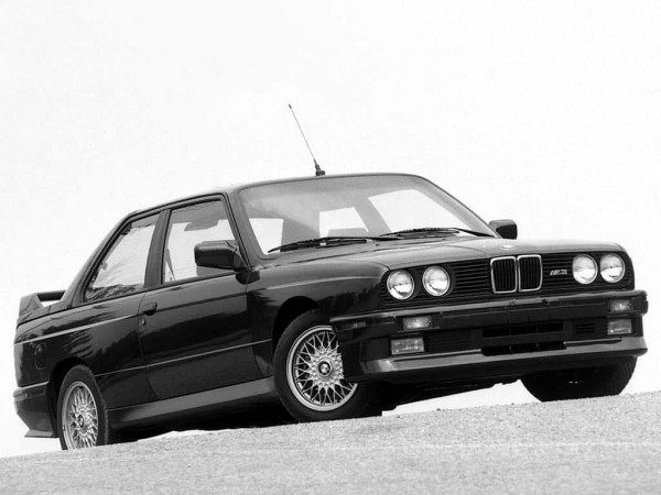 BMW M3 E30 US 1987-1990 vue AV - photo BMW