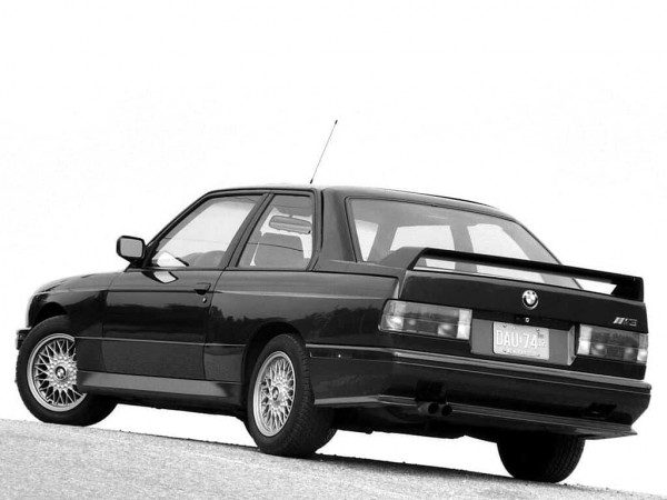 BMW M3 E30 US 1987-1990 vue AR - photo BMW