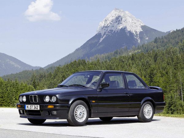 BMW Série 3 E30 deux portes 320is 1988-1990 vue AV - photo BMW, Fabian Kirchbauer