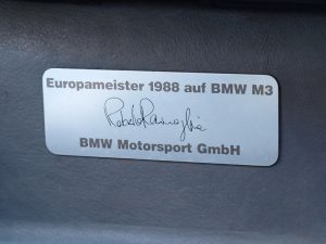 BMW M3 E30 1988 plaque série limitée Europa Meister - photo BMW