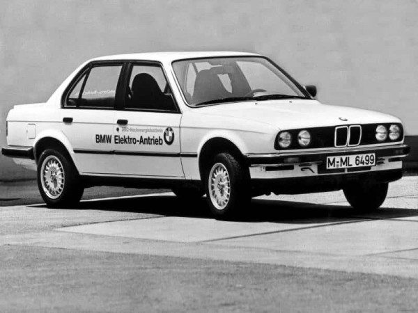 BMW Série 3 E30 Elektro-Antrieb 1987 vue AV - photo BMW