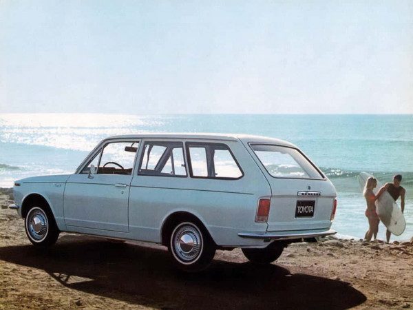 Toyota Corolla wagon 1966-1969 - photo Toyota