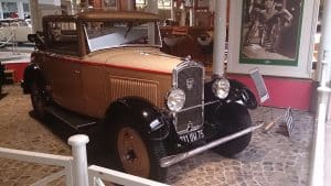 Peugeot 201 Cabriolet ou plutôt découvrable