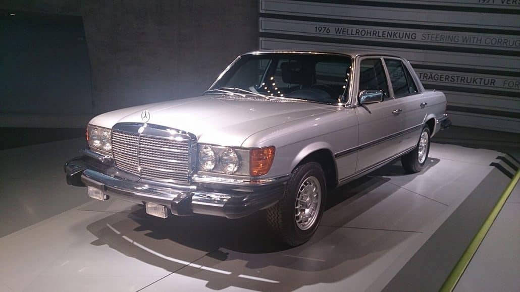 Mercedes 300SD (W116) 1977 – Matrix 1/43 – Version USA – Or – Modèle Neuf Sous Boîte
