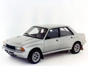 Peugeot 305 V6 Rallye prototype n°1 vue AV - photo Peugeot